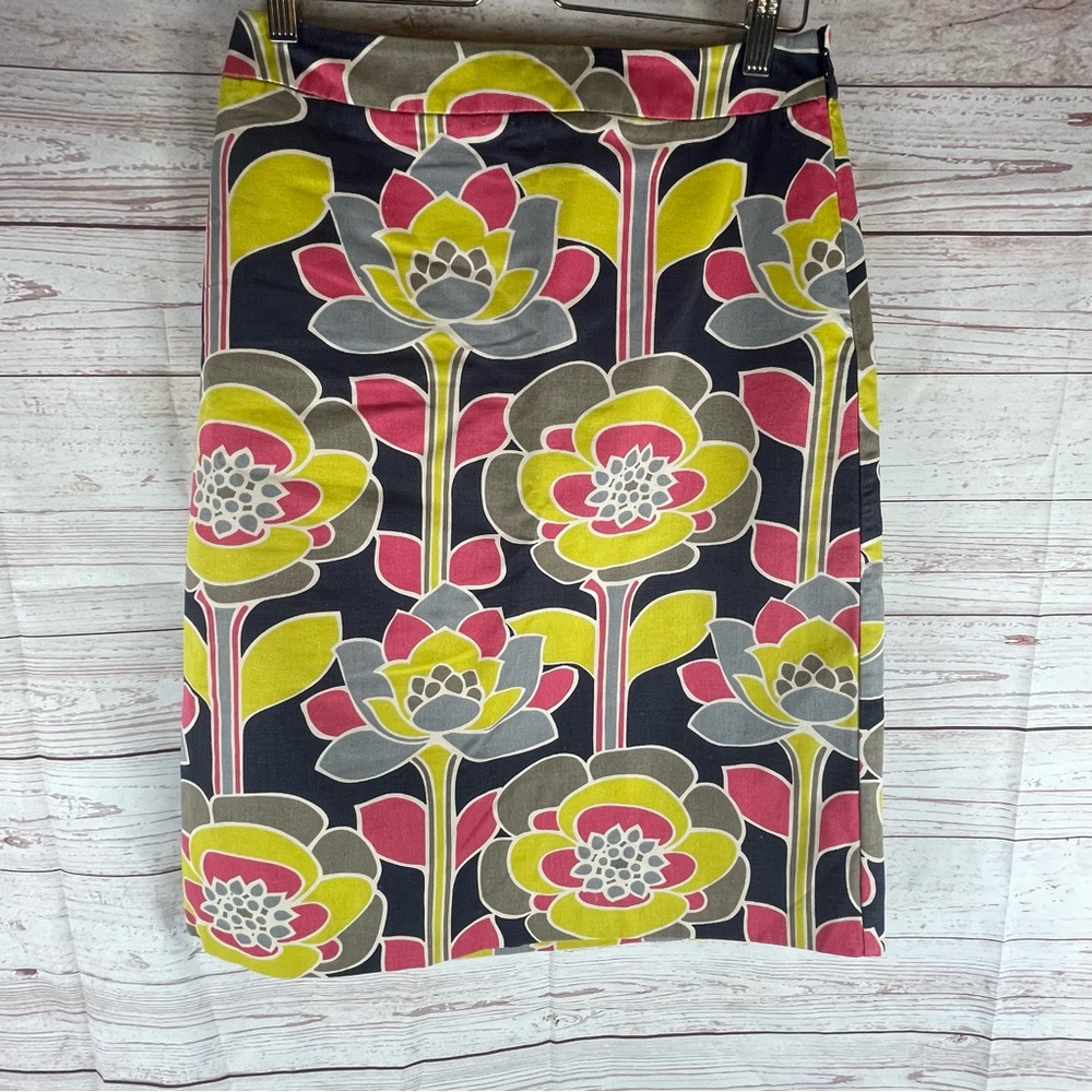 Boden Lotus Flower Pencil Skirt Size 6L Career Wear Work Floral